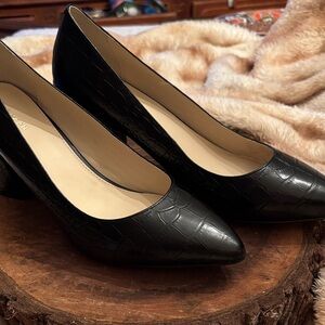 Cole Haan Black Crocodile Pattern Heels 9M All Leather upper with Faux Croc